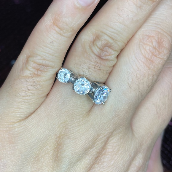 Triple zirconia sterling silver - Picture 3 of 9